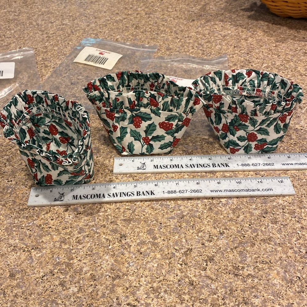 5 Longaberger Traditional Holly Fabric Basket Liners Possibly For Thyme, Bread - Picture 13 of 17